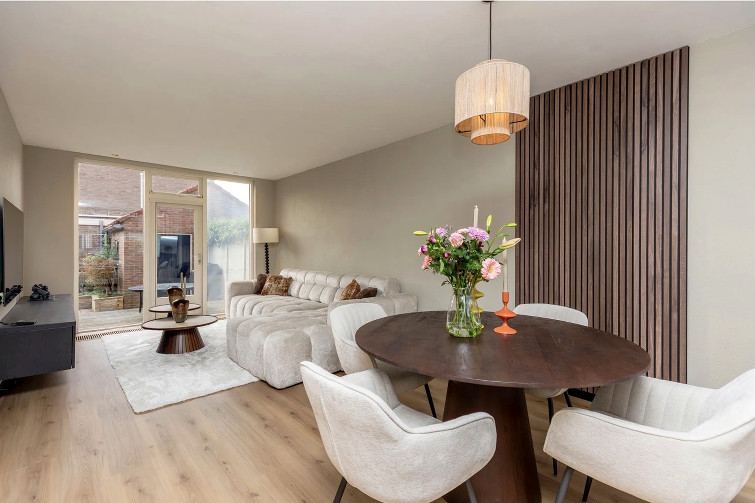 flexestate_livingroom_1536x1024