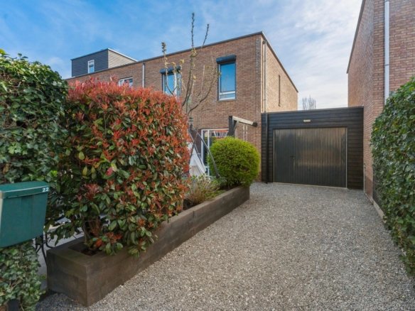 Hoekwoning met garage