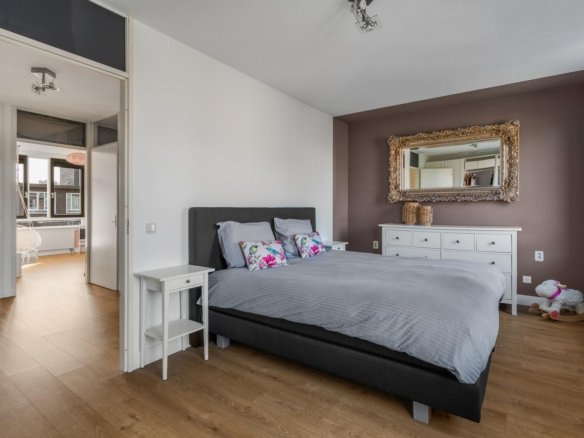Hoekwoning met garage