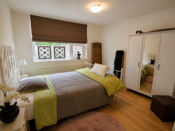 Kamer te huur regio Helmond gebruik van bungalow en tuin