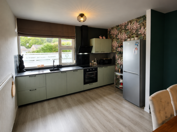 Kamer te huur regio Helmond gebruik van bungalow en tuin
