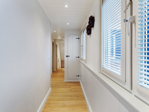 Move-In Ready Detached Home for Sale in Westkapelle, 8 Bedrooms, Garage and Energy Label A