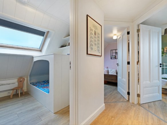 Move-In Ready Detached Home for Sale in Westkapelle, 8 Bedrooms, Garage and Energy Label A