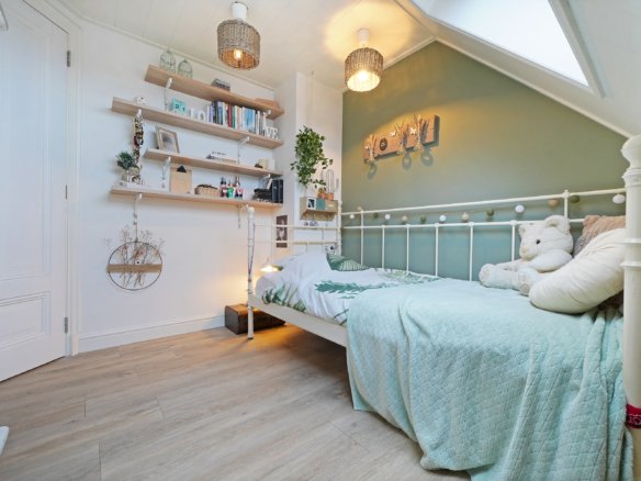 Move-In Ready Detached Home for Sale in Westkapelle, 8 Bedrooms, Garage and Energy Label A