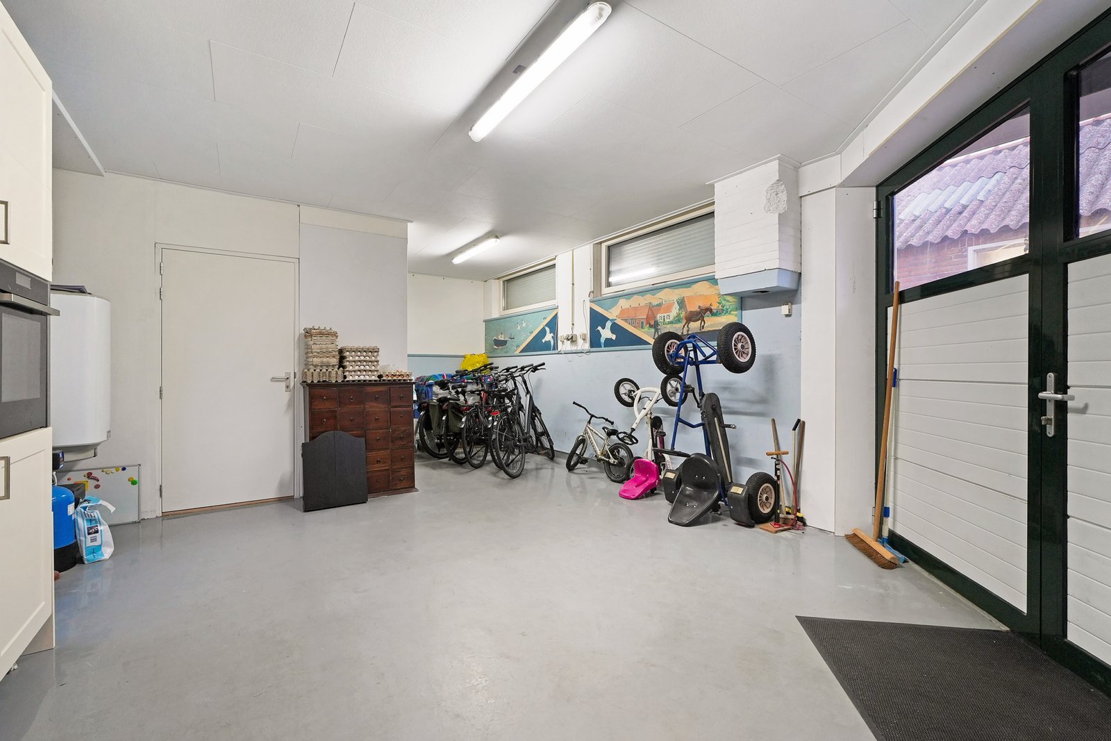 Move-In Ready Detached Home for Sale in Westkapelle, 8 Bedrooms, Garage and Energy Label A