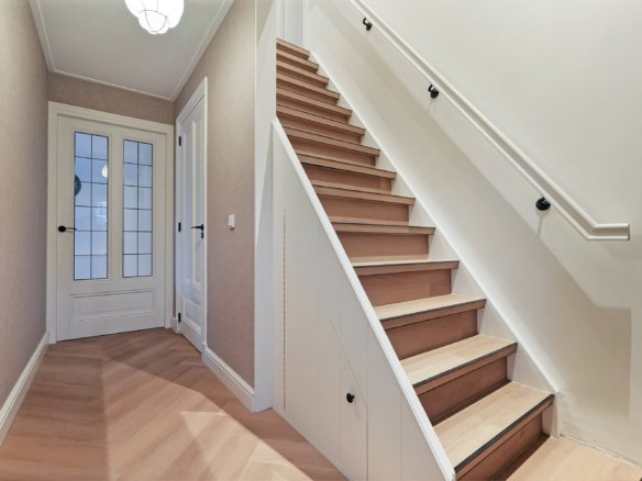 Move-In Ready Detached Home for Sale in Westkapelle, 8 Bedrooms, Garage and Energy Label A