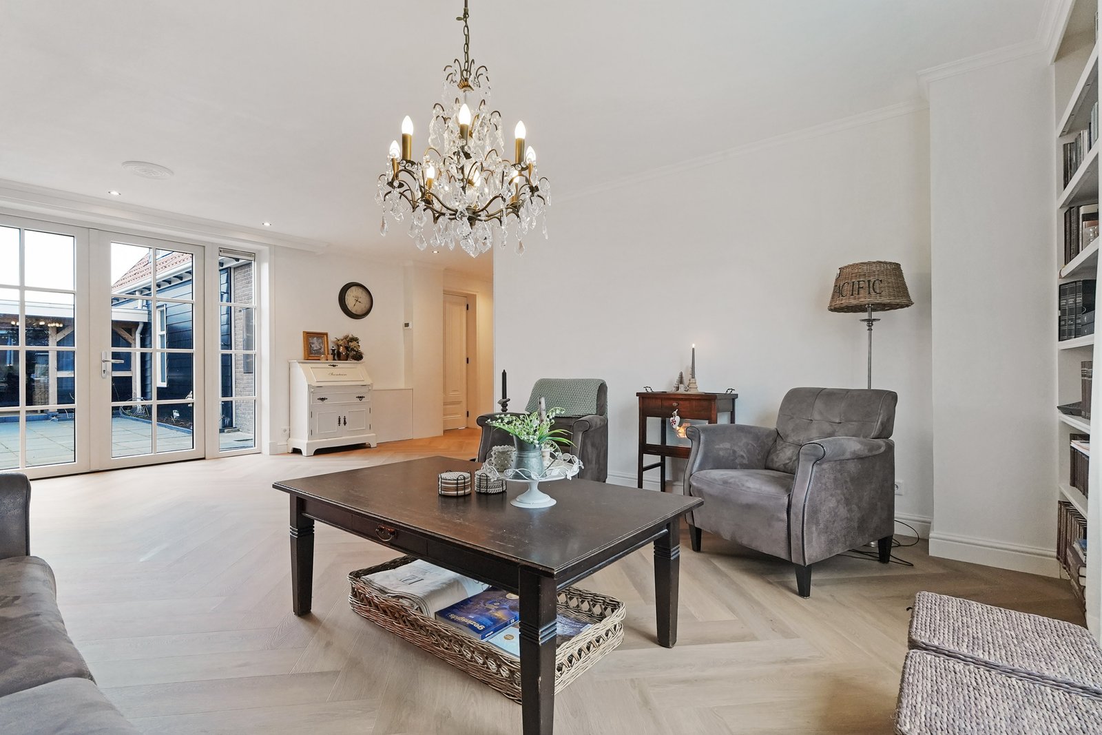Move-In Ready Detached Home for Sale in Westkapelle, 8 Bedrooms, Garage and Energy Label A