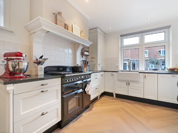 Move-In Ready Detached Home for Sale in Westkapelle, 8 Bedrooms, Garage and Energy Label A