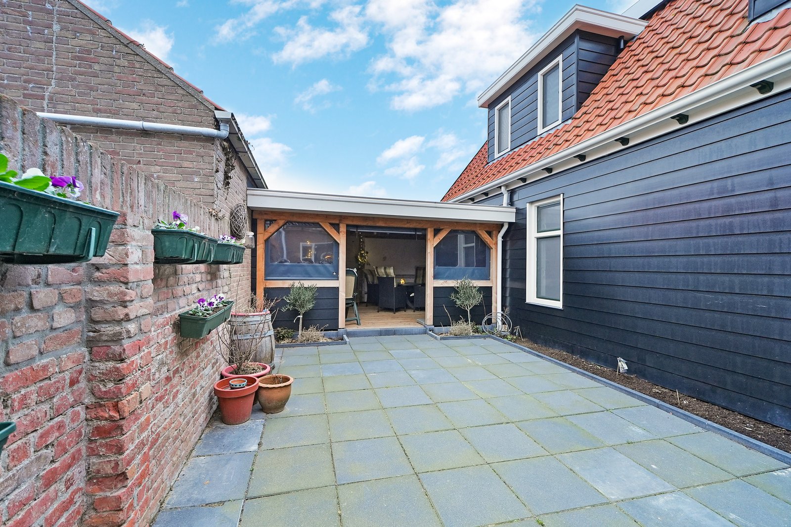 Move-In Ready Detached Home for Sale in Westkapelle, 8 Bedrooms, Garage and Energy Label A