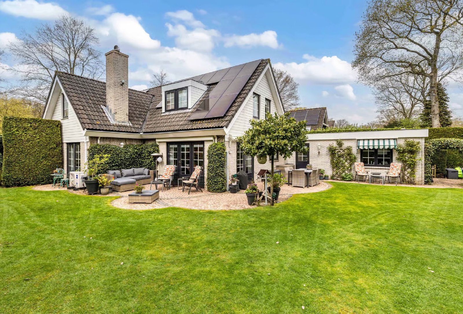 Luxury villa for sale in Huizen | Flex Estate
