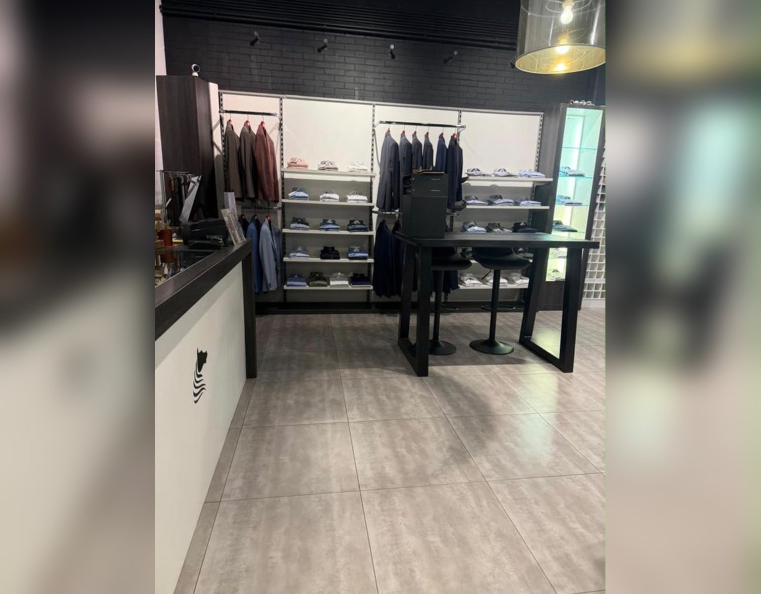 store_image_1536x1200_blur Retail space for rent in Almere Centrum via Flex Estate