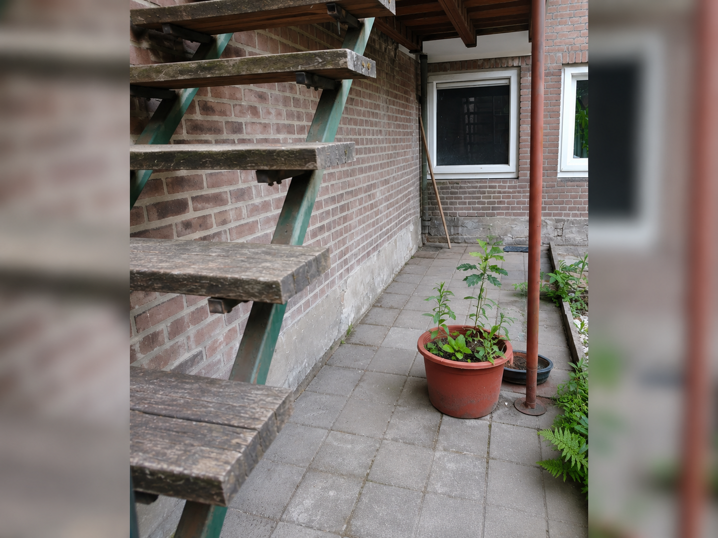 spacious 99 m² ground floor apartment for sale in Rotterdam Bergpolder district