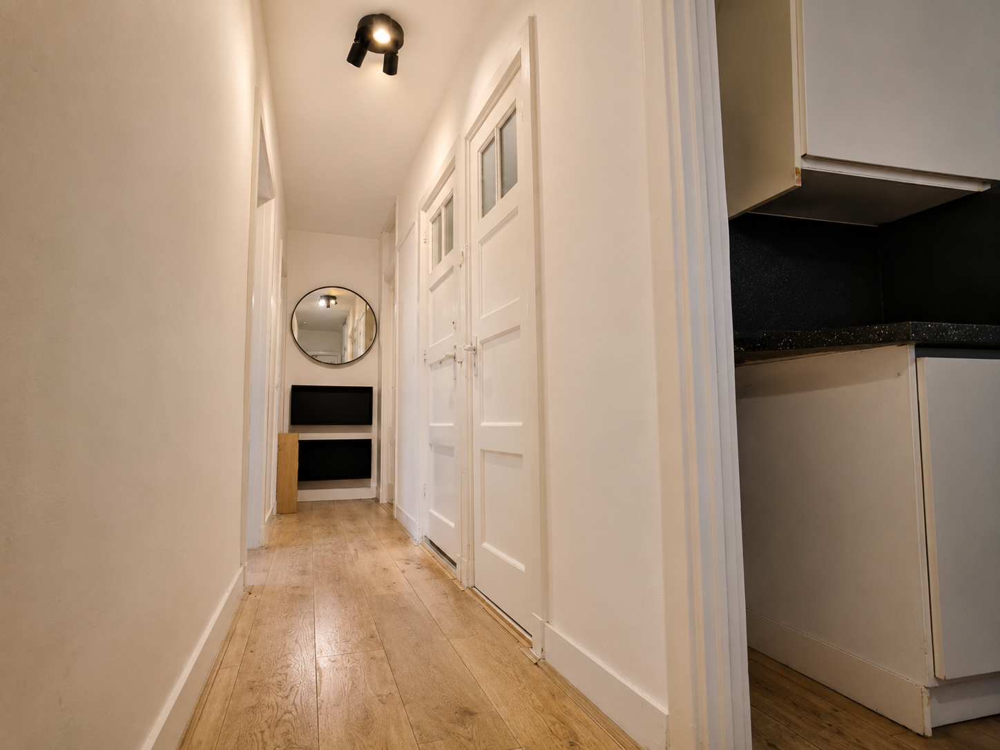 spacious 99 m² ground floor apartment for sale in Rotterdam Bergpolder district