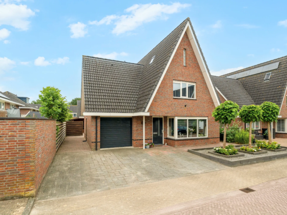 Vrijstaande woning te koop in Wieringerwerf | Werfstraat 20