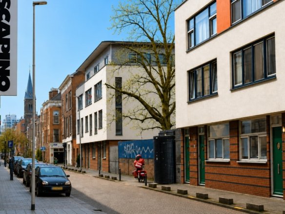 Stadsvilla | Eigen parkeerplaats | Zonnige tuin | Eigen grond