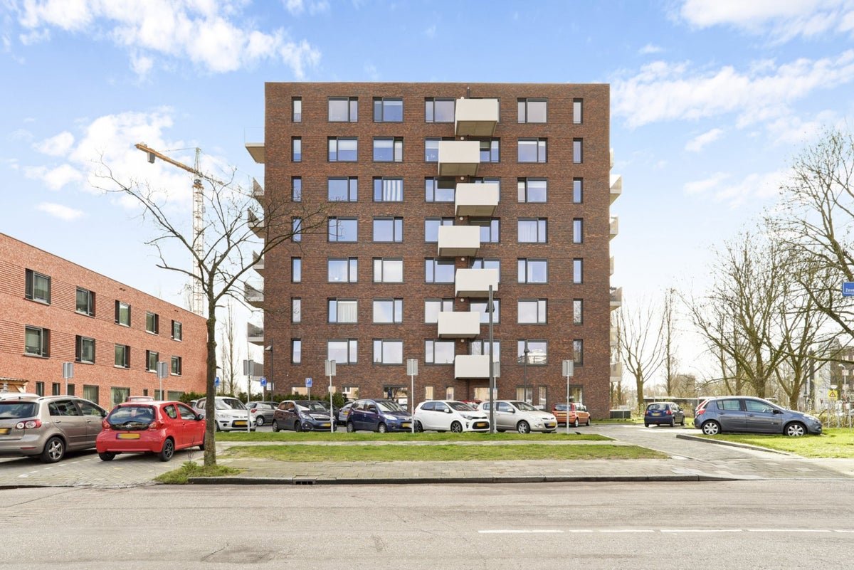 0086e43b-b6a4-5005-aad8-ce62ad19115e appartement