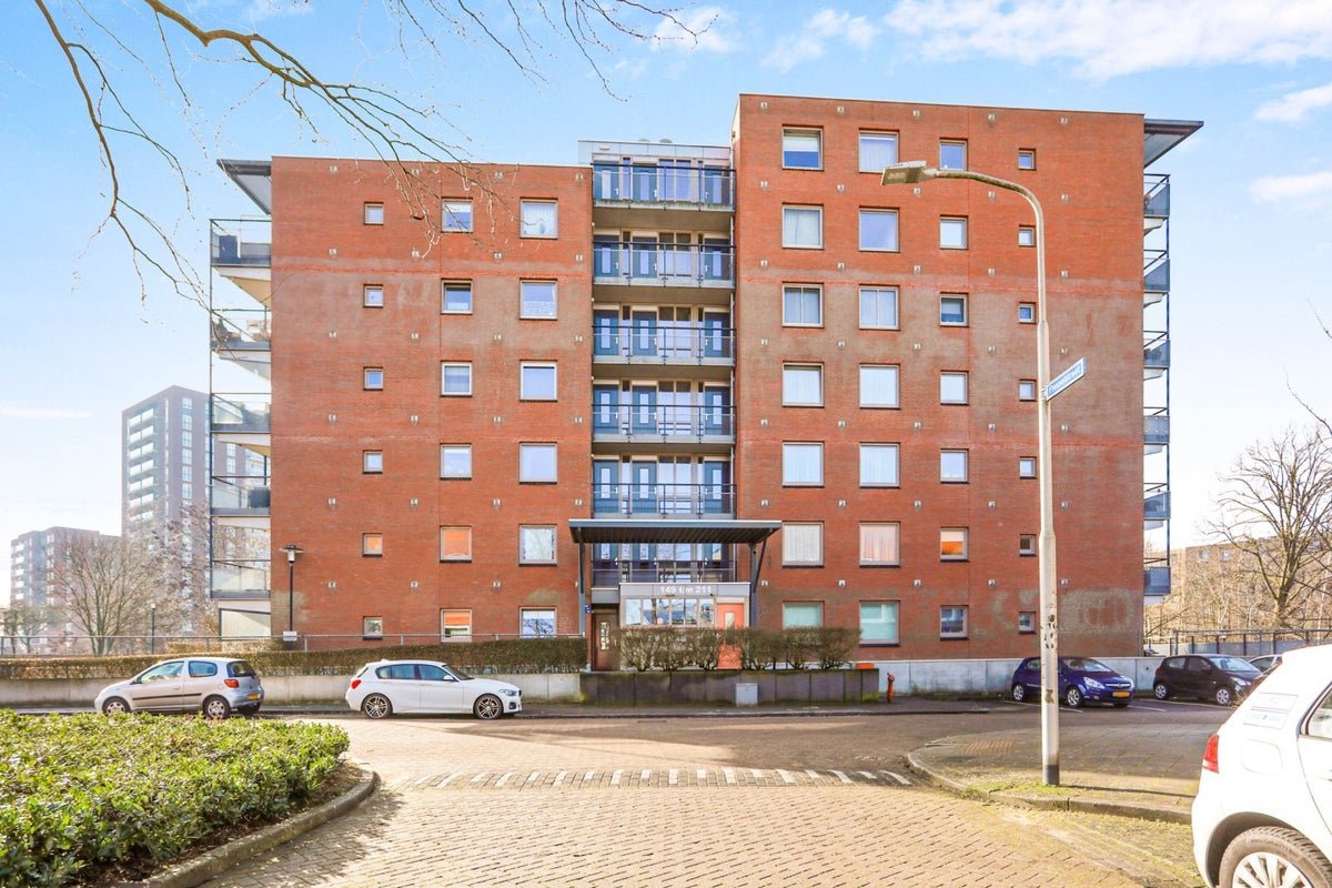 00b7ecee-2a48-5c3b-979e-f5c96b9fa929 appartement