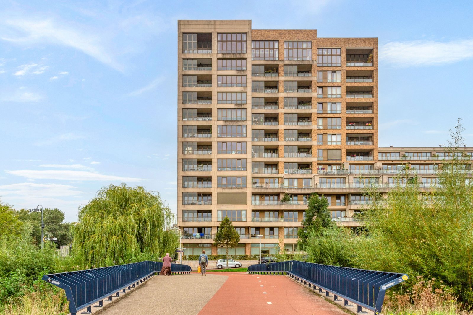 Woning aan de Saskia van Uijlenburgkade te Amsterdam