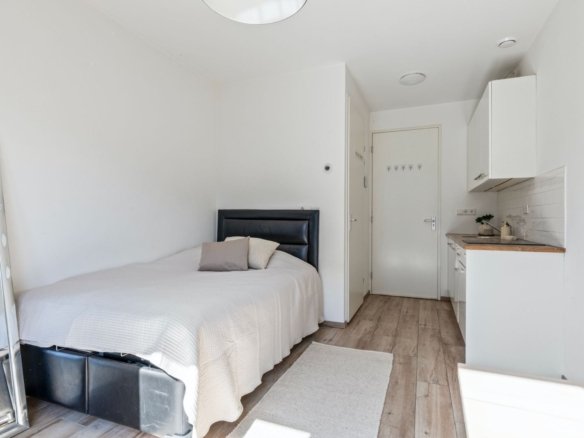 Woning aan de John Blankensteinstraat te Amsterdam