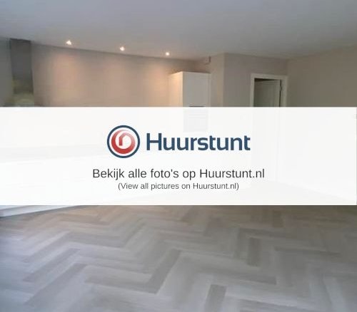 Woning aan de Raadhuisstraat te Landsmeer