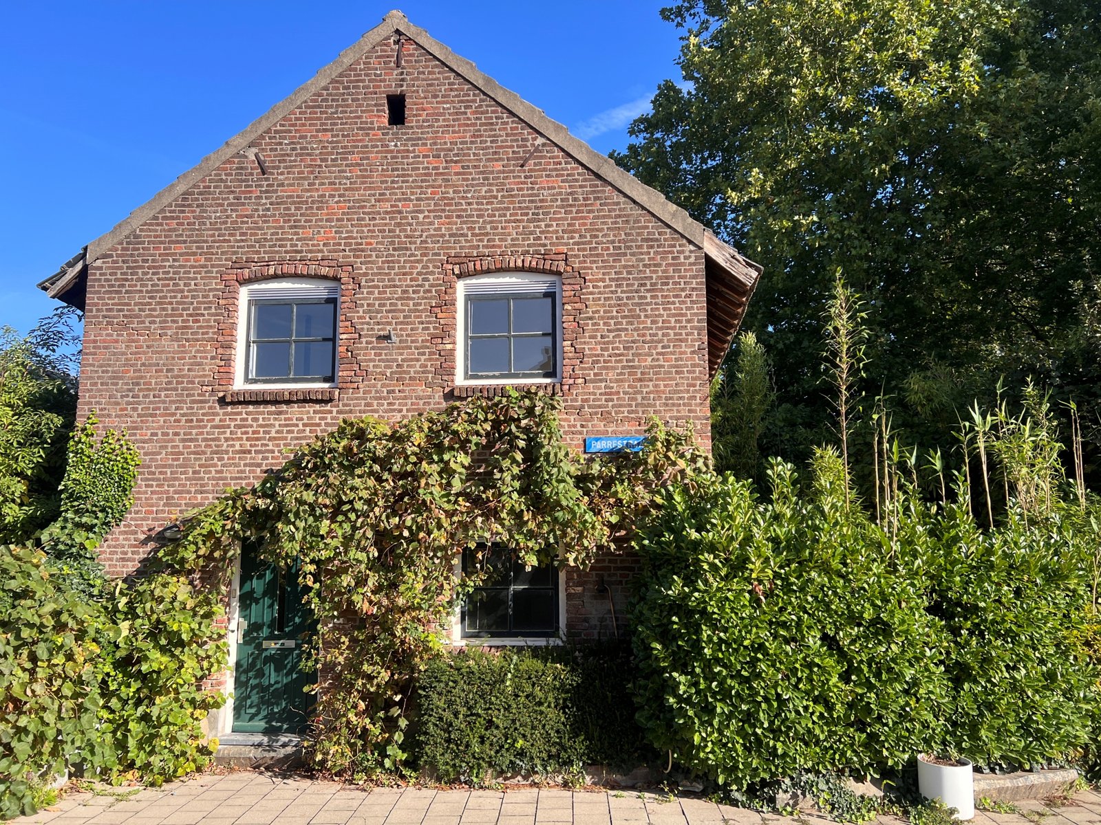 0232056e-ee18-479e-b08b-6bf670e73586 Woning aan de Parrestraat te Eijsden
