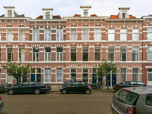 Woning aan de Rijklof van Goensstraat te Den Haag