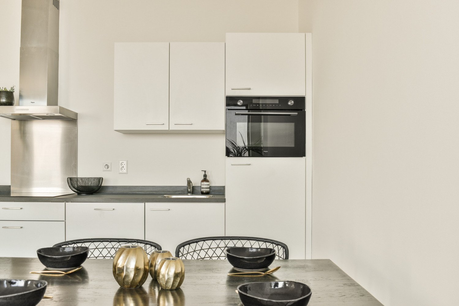0574bdefea7f13601d8116f0958ad733a96ffcd653eba9ef4bb510c5bb48076b___media_library_original_1499_1000 Appartement in Amsterdam