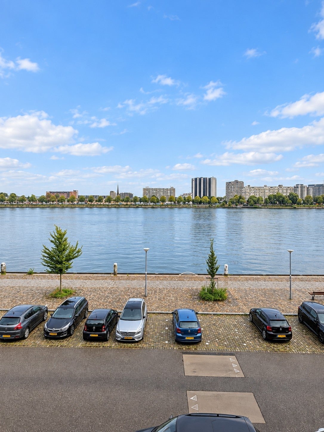 08f9ad92e3ac944c47bf8082234140a8 appartement