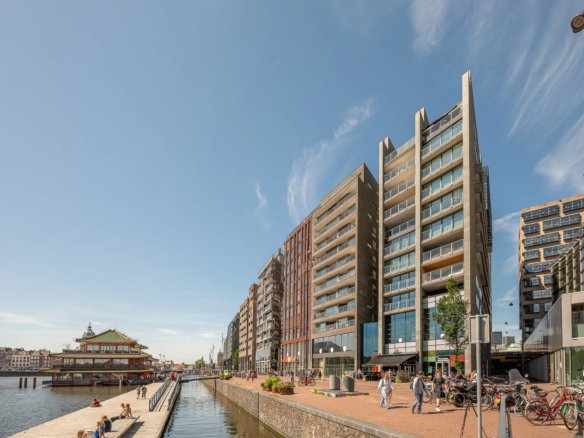 Woning aan de Willem Frederik Hermansstraat te Amsterdam