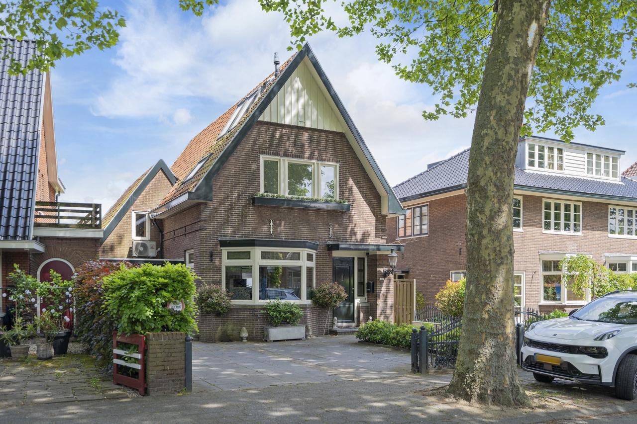 1002900-10413847 Woonhuis in Beverwijk