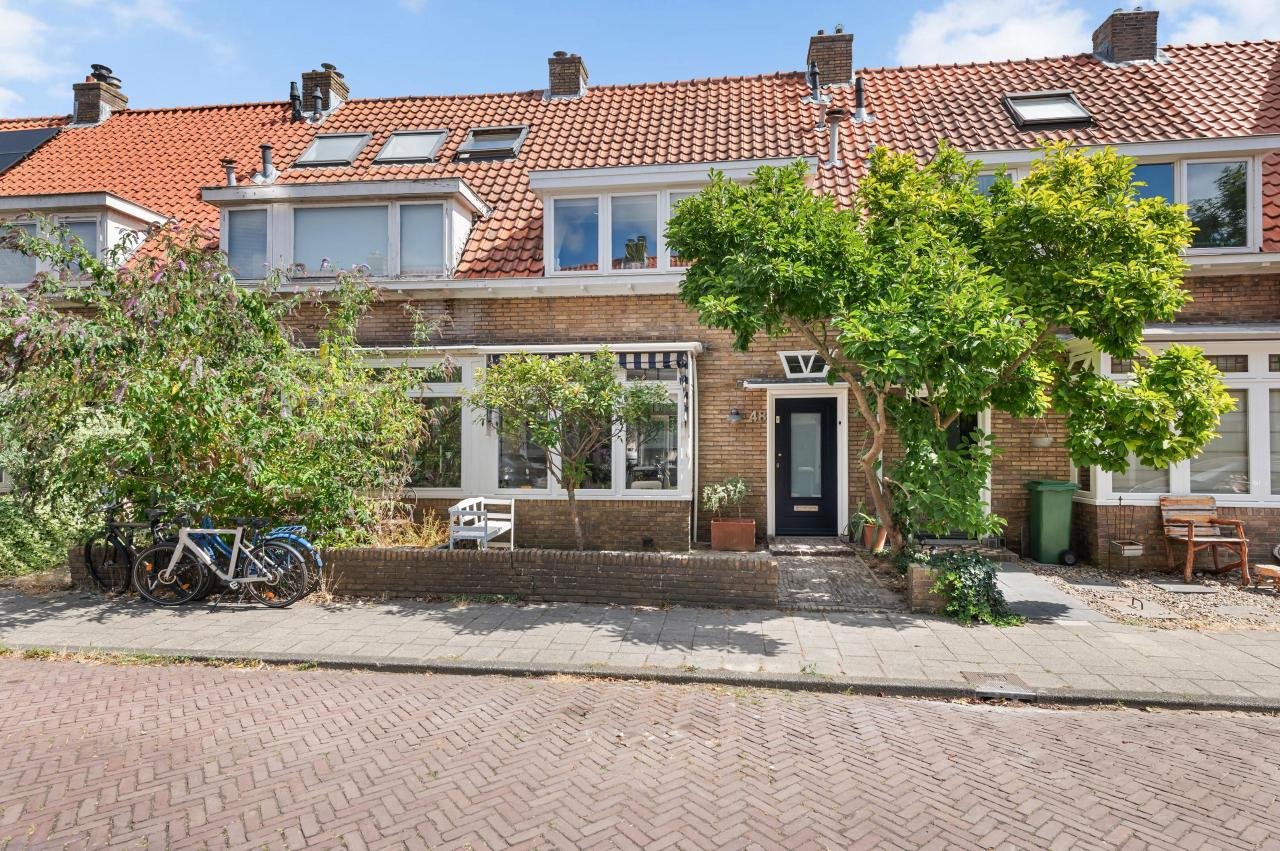 1013296-15386010 Woonhuis in Haarlem