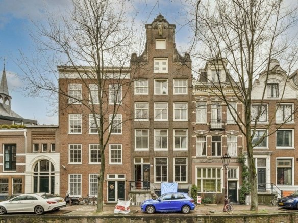 Oudezijds Achterburgwal, 1012DX Amsterdam
