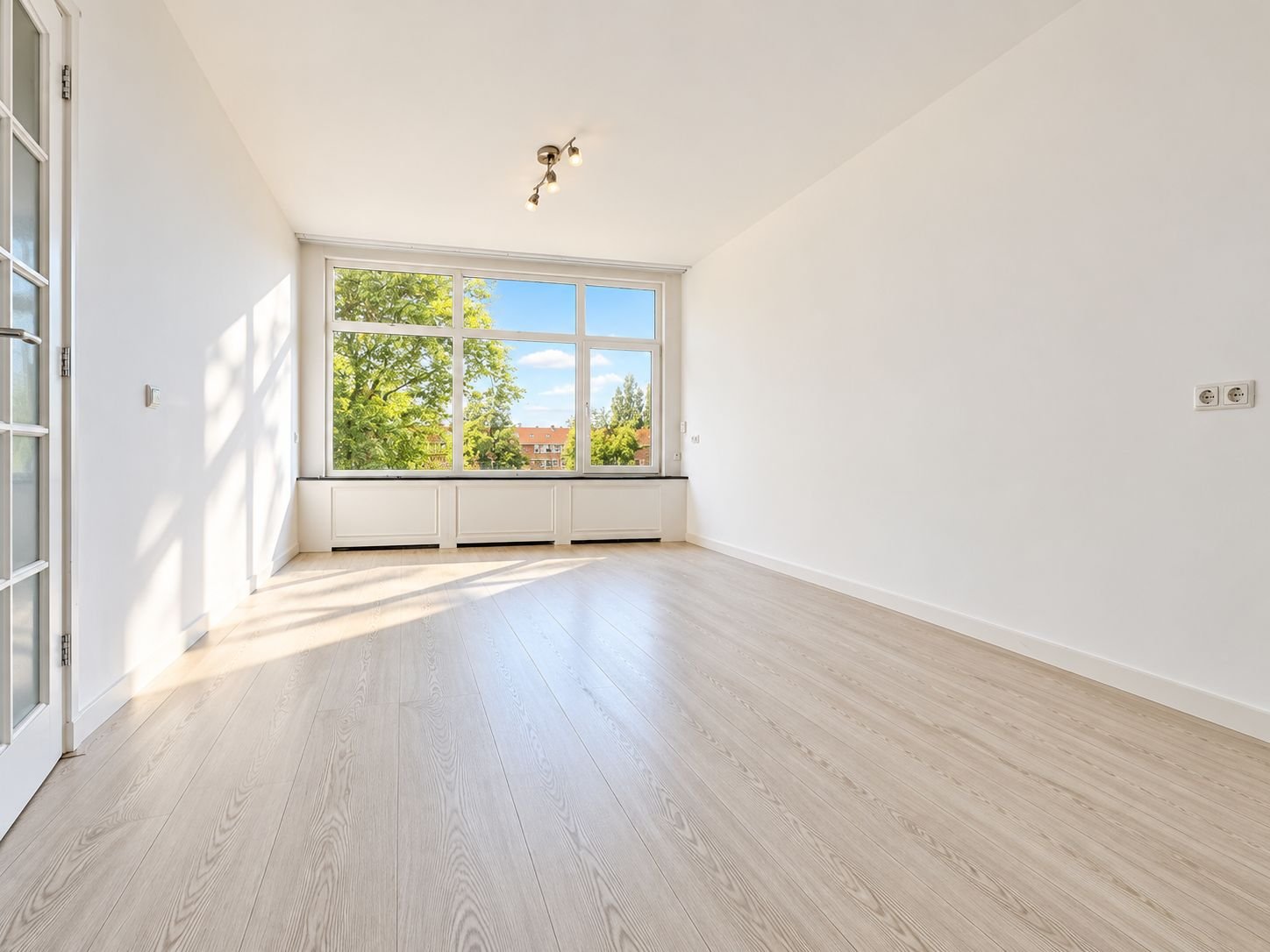 Woning aan de Hendrik Mandestraat te Den Haag