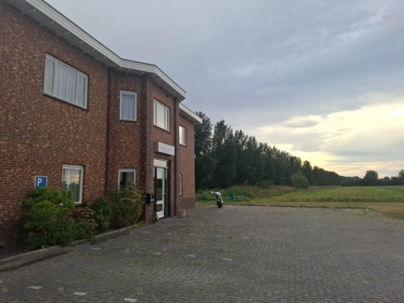 Woning aan de Kruizemunt te Klazienaveen