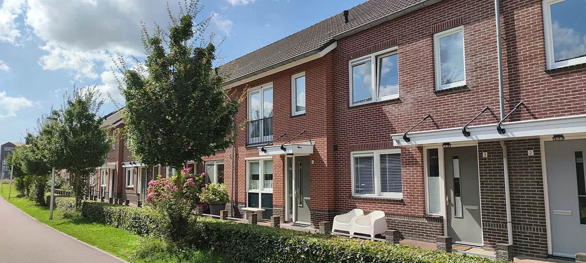 251d4d59-003b-5bf6-a8bc-8042717de1fc huis