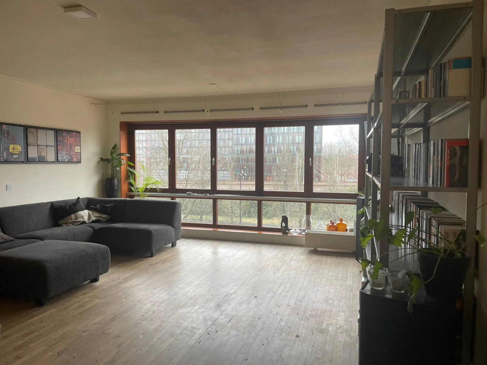 253a5f82-fb57-4d12-8a48-31005fd373ec Woning aan de Panamalaan te Amsterdam