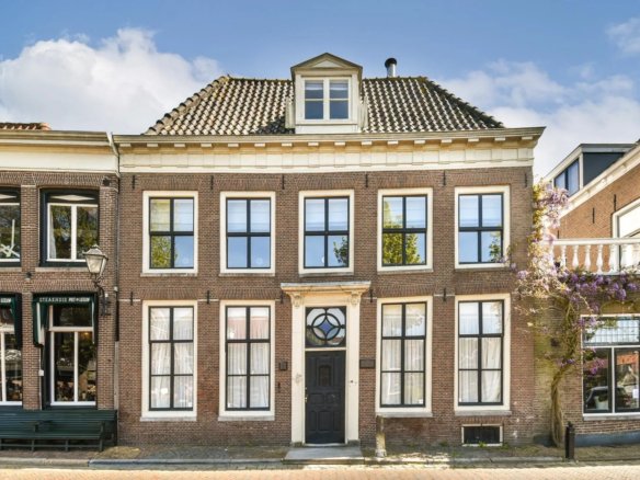 Woning aan de Herengracht te Muiden