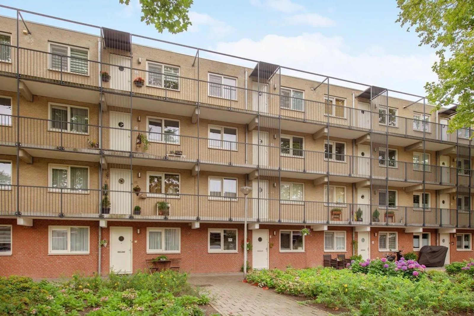 28d6e4ad-585c-44d7-8d08-27428d58c4ed Woning aan de Apolloweg te Delft