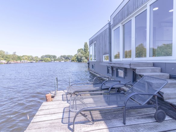 Woning aan de Jan Vroegopsingel te Amsterdam