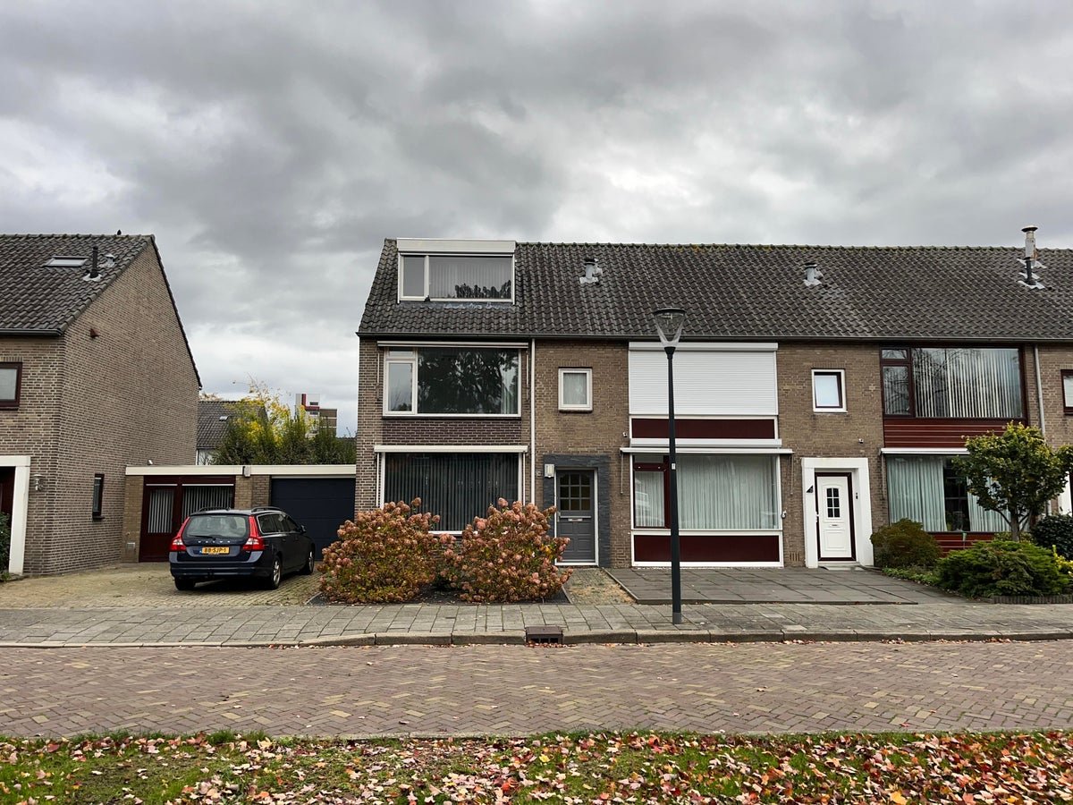 2efdf608-1e0e-591e-9b52-15c5e20f640c huis