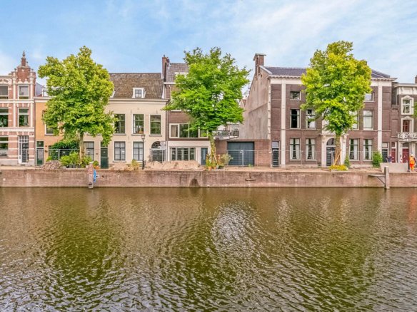 Woning aan de Lange Haven te Schiedam
