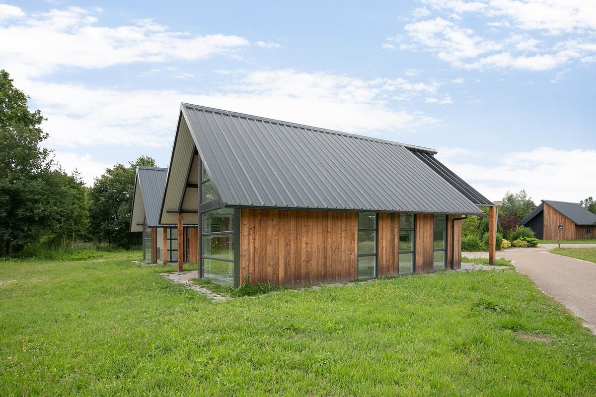 3b9d3270-1ea9-591c-9aaf-a3e05288f87b huis