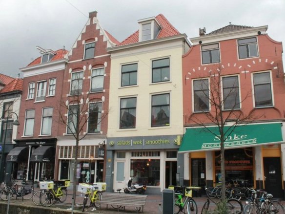 Woning aan de Binnenwatersloot te Delft