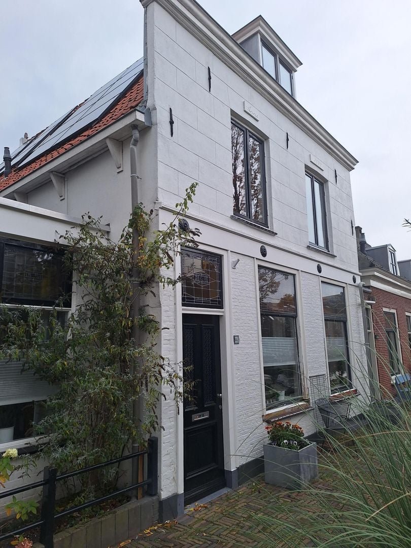 42183e81-2831-4215-a2dc-87194c68101c Woning aan de Buitenwatersloot te Delft
