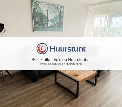 Woning aan de Loenermark te Amsterdam