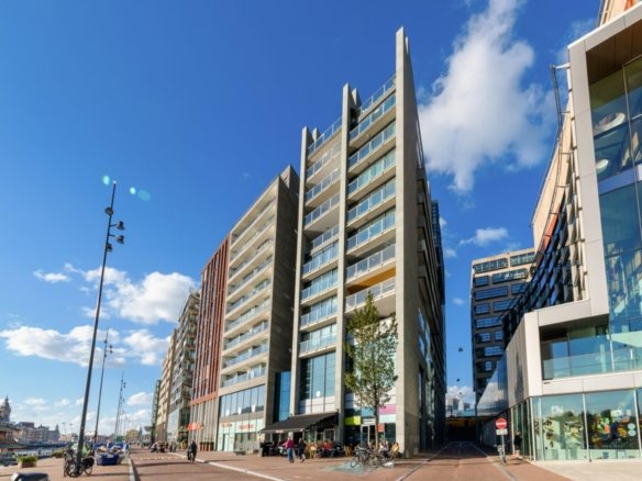 Woning aan de Willem Frederik Hermansstraat te Amsterdam
