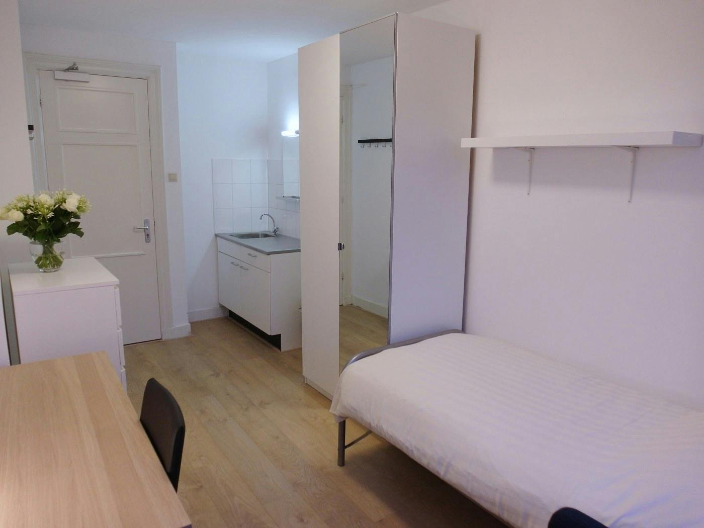 4d42865c-75b0-442f-99c9-55ef8fa9b21c Kamer in Rotterdam