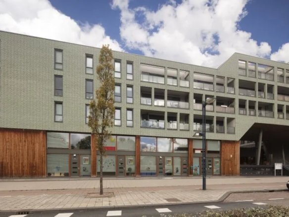 Woning aan de Wolbrantskerkweg te Amsterdam