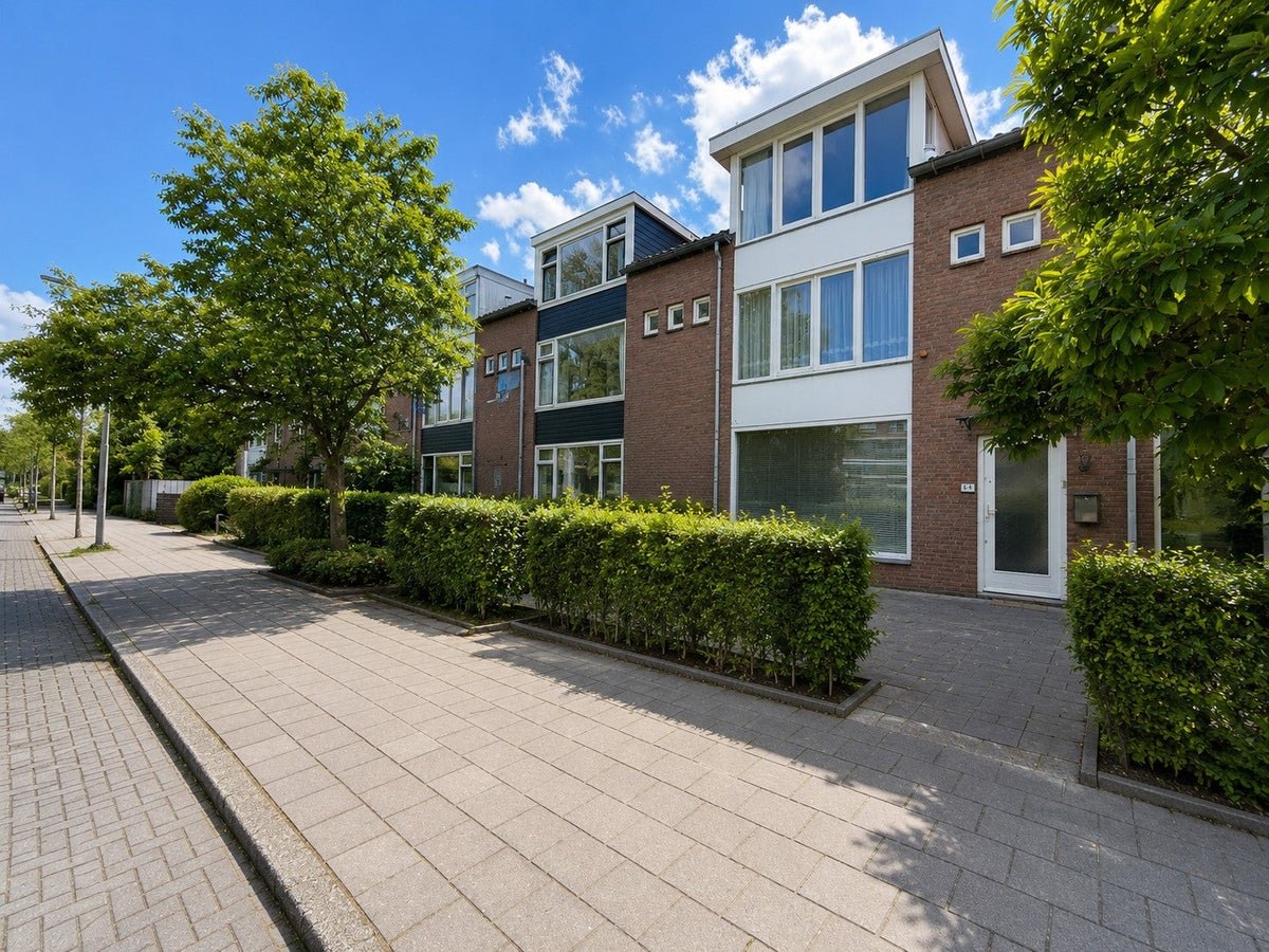 585ba590577eb8e947f1c46f0ea2a006 huis