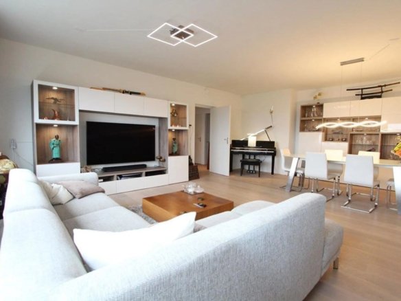 Woning aan de Wamberg te Amsterdam